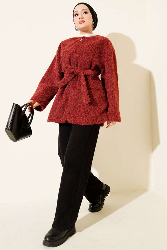 Veste en feutre bordeaux avec fermeture éclair et ceinture