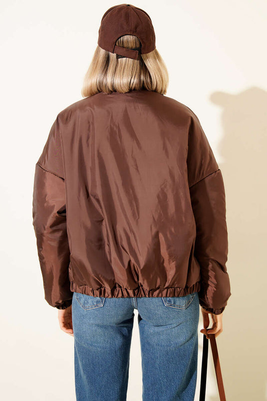 Chaqueta corta acolchada con cremallera, marrón