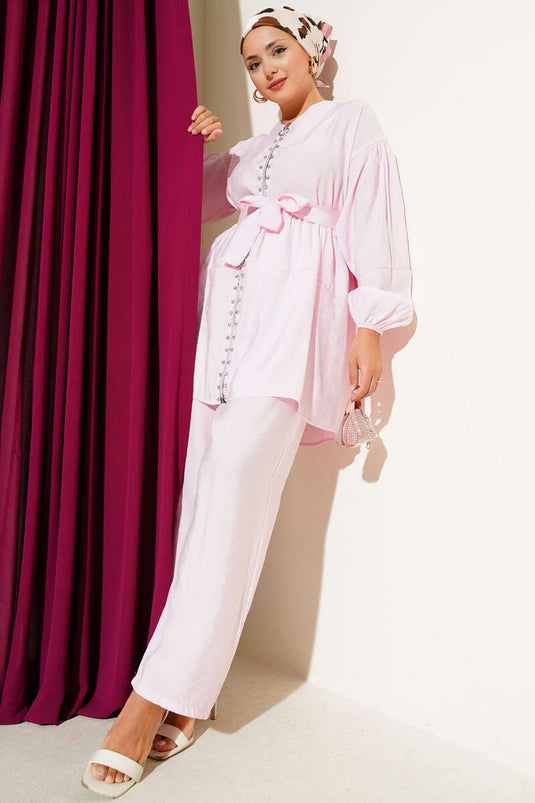 طقم وردي من قطعتين بسحاب وتفاصيل من الأحجار