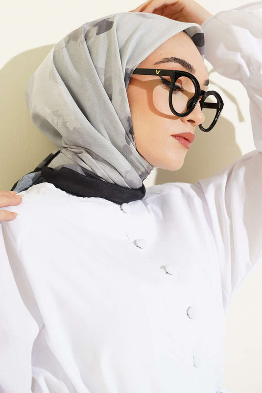 فيوري ديزين لينا إيشارب أسود