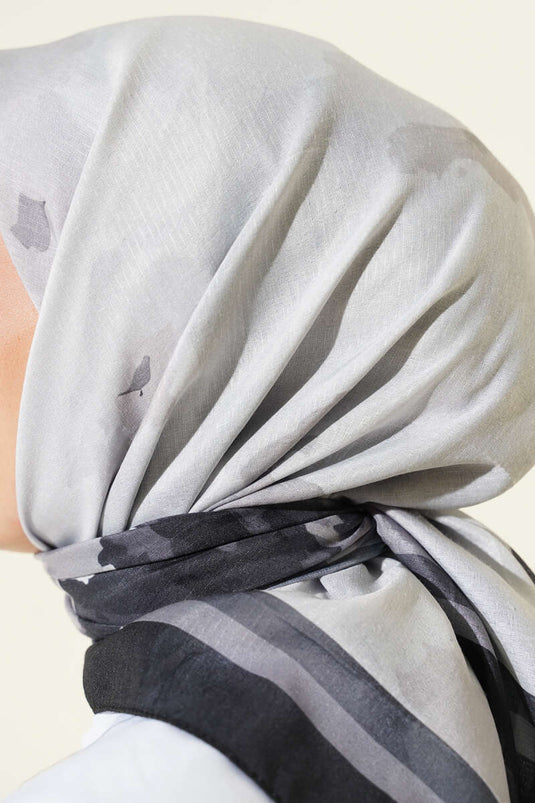 فيوري ديزين لينا إيشارب أسود