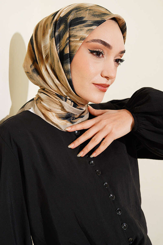 وشاح برسمة فرشاة بلون بيج رملي