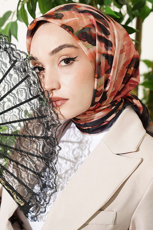وشاح ناعم بنقشة فرشاة أسود وبيج