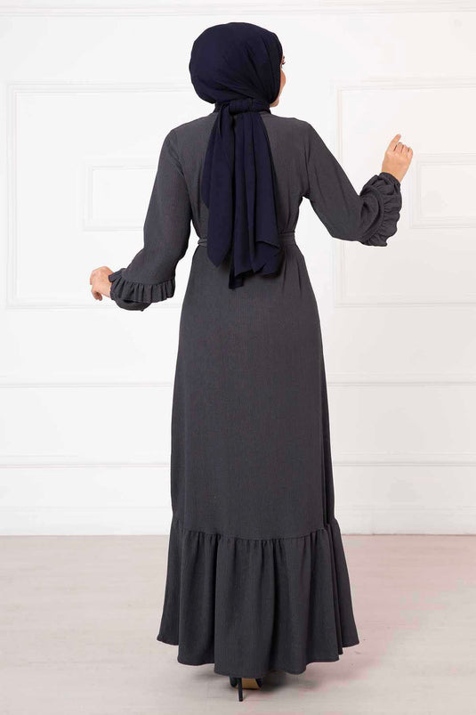 عباية مدخنة بتفاصيل كشكش