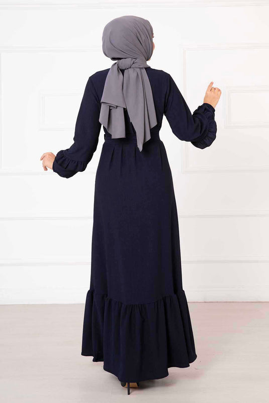 عباية بتفاصيل كشكش باللون الأزرق الداكن
