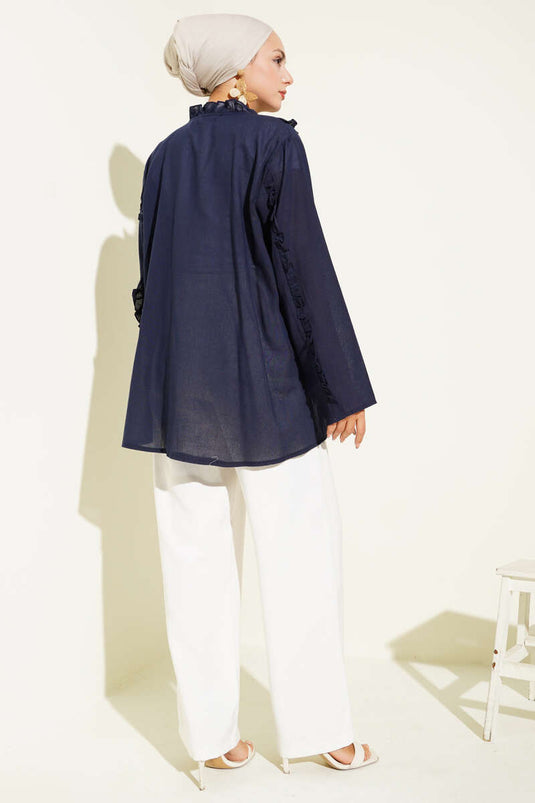 كيمونو أزرق داكن بتفاصيل الكشكشة