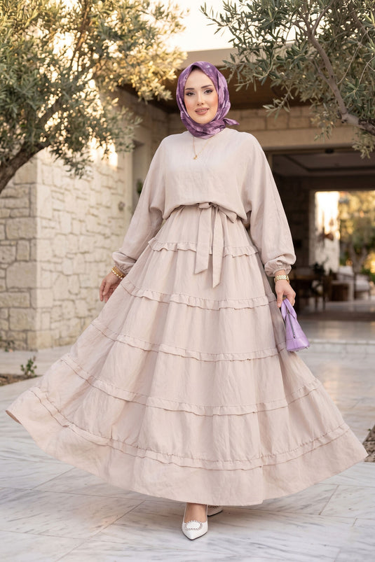 Tesettürkleid mit Rüschendetails und abnehmbarem Gürtel, Beige