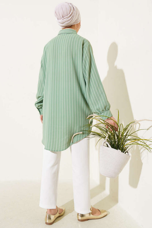 Chemise rayée à boutons et volants, couleur vert amande