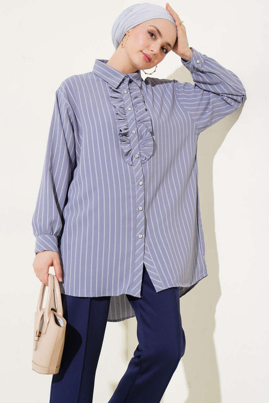 Chemise grise à rayures, boutons et volants en pierre