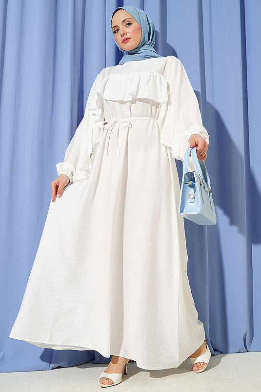 Robe écrue à ceinture cordelette avec volants et bandes