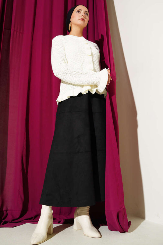 كارديجان قصير محبوك بكشكشة وأزرار، لون بيج فاتح