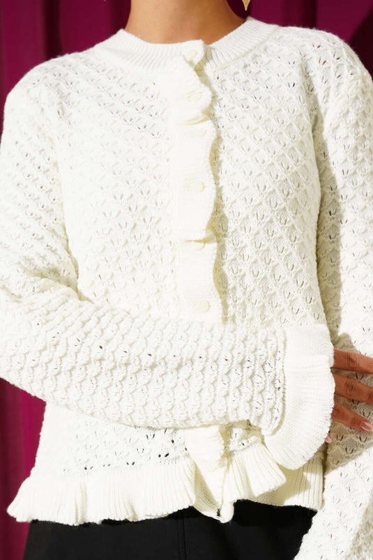 Kurzer Strickcardigan mit Rüschen und Knöpfen, Ecru