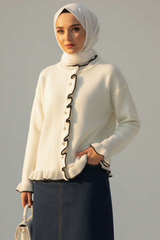 Cardigan boutonné en maille à volants et perles écru