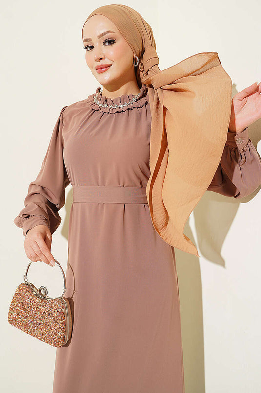 Fırfırlı Taşlı Elbise Camel