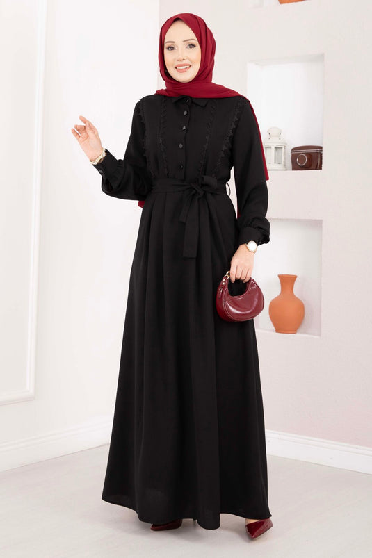 Abito Tesettür con Cintura e Dettaglio a Pizzo Nero