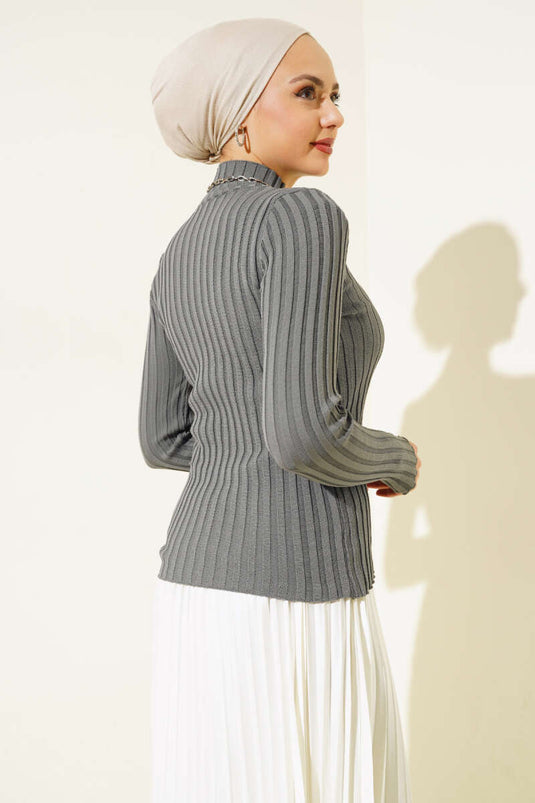 Flexible Ribbed Knit Sweater in Smoke
