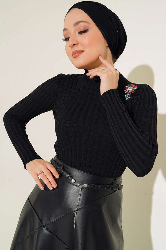 سترة محبوكة مرنة مضلعة باللون الأسود