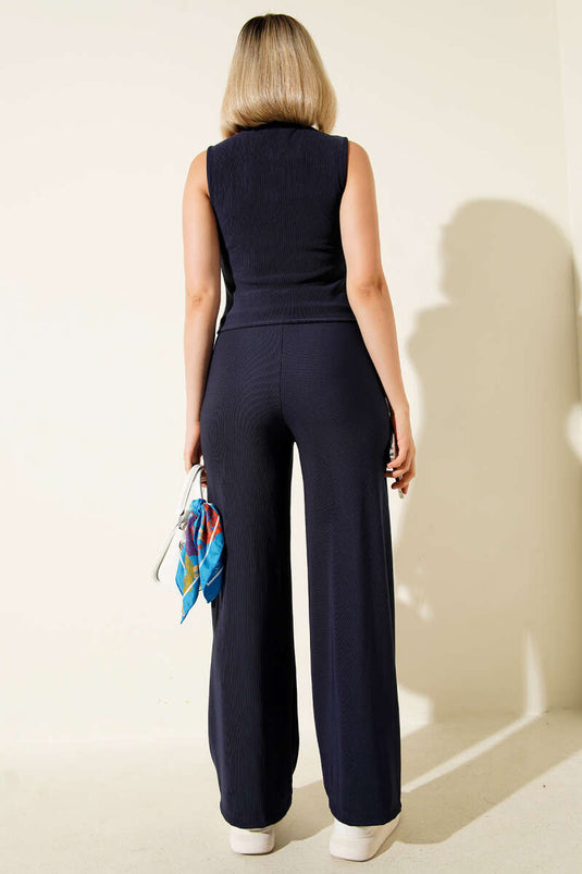 Costume deux pièces avec gilet côtelé, bleu marine