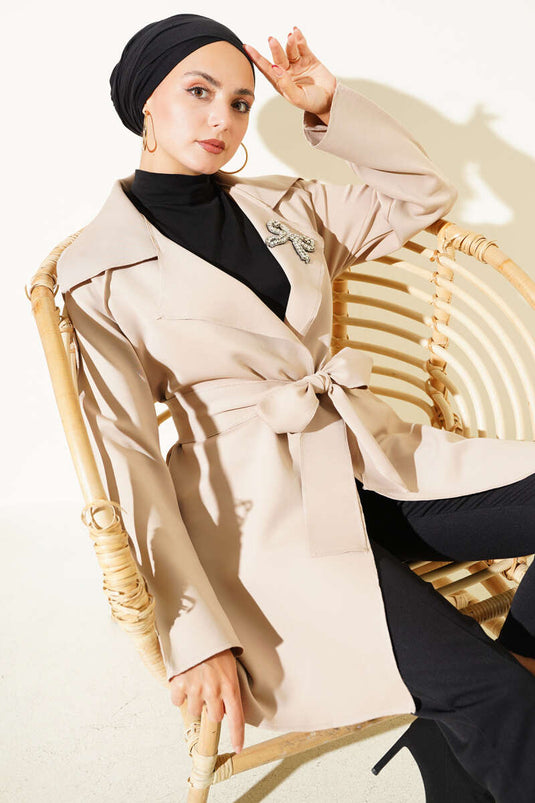 Veste bronze à nœud papillon avec détails de surpiqûres inversées, beige