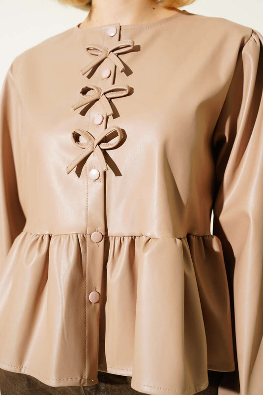 Veste en cuir avec nœud papillon couleur latte