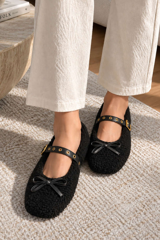 Fiyonk Detaylı Peluş Babet Siyah