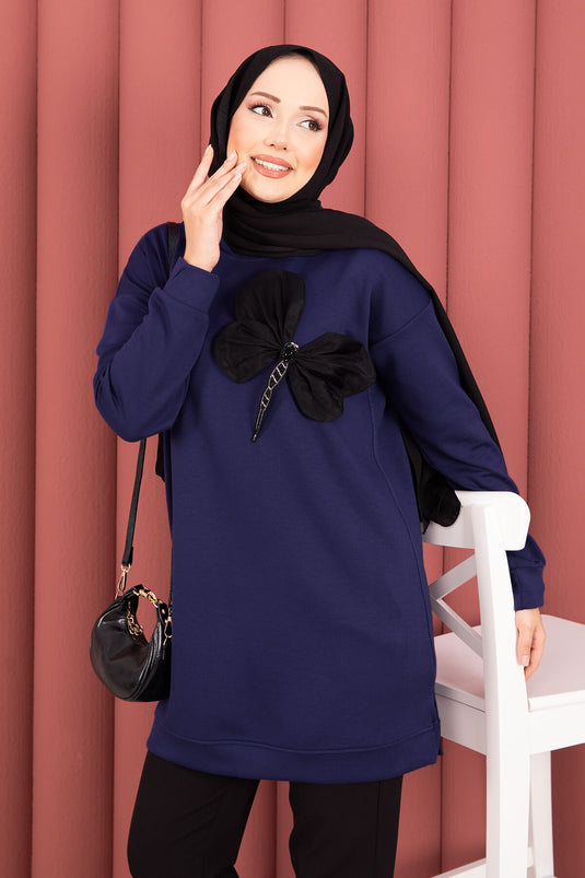 Tunique hijab Oysho bleu marine ornée d'un nœud et de pierres brodées