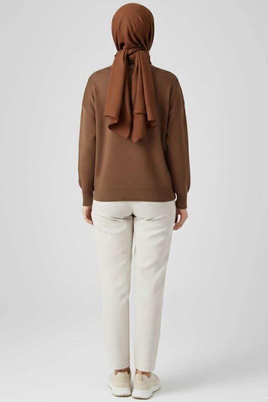 Fiyonk İşlemeli Triko Kazak Latte