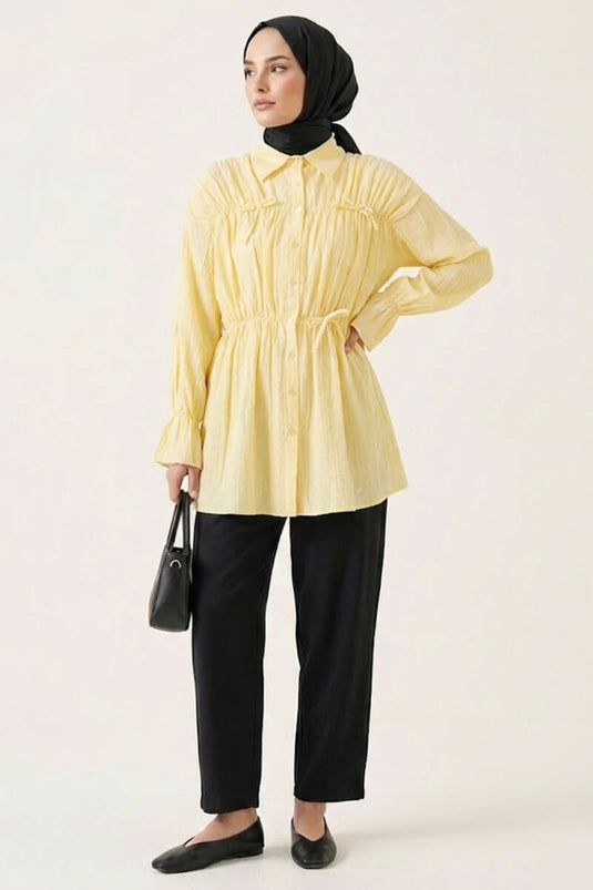 Chemisier jaune à manches élastiquées avec nœud
