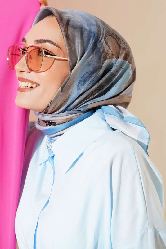 Weicher Schal mit Blumenmuster, Babyblau