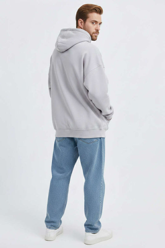 سويت شيرت رجالي واسع الحجم بطبعة فري سبيريت باللون الرمادي