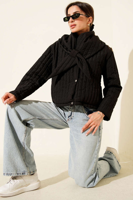 Fular Detaylı Kapitone Kısa Mont Siyah