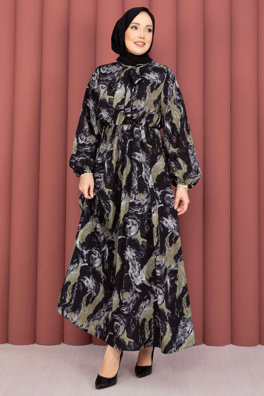 Robe voilée à col foulard à motifs noire