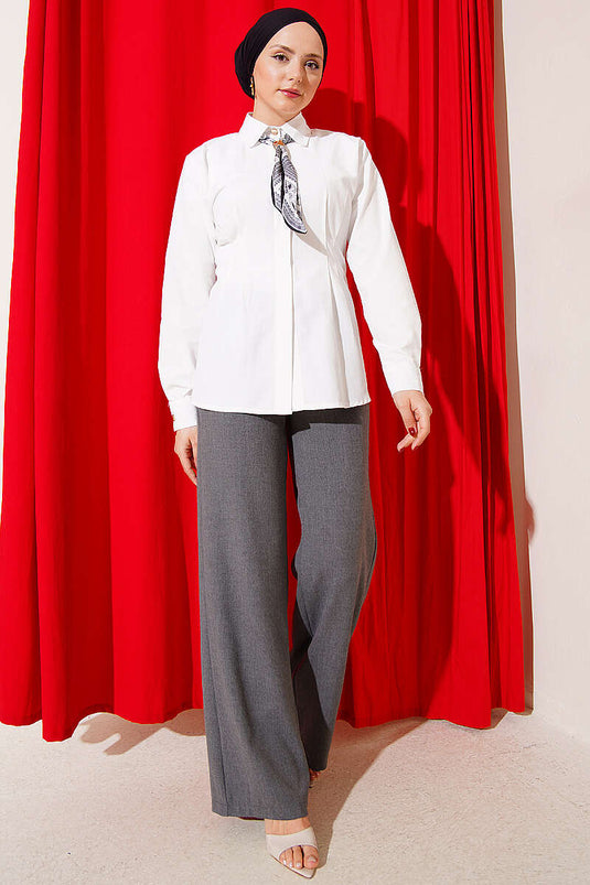 Chemise blanche cintrée avec ceinture à nouer