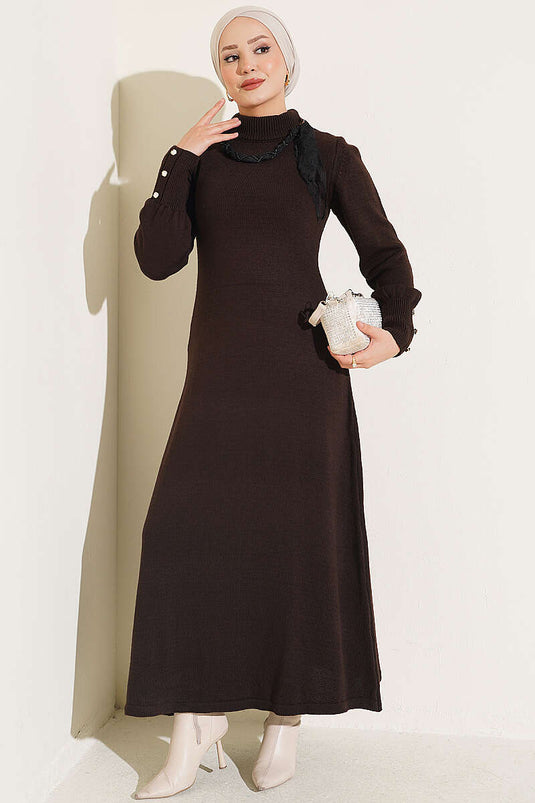 Musterstrickkleid Mit Schalldetail In Braun