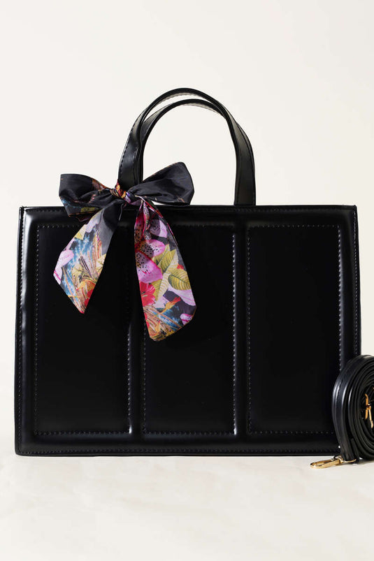 Borsa rettangolare con sciarpa nera