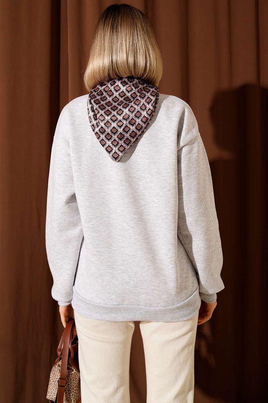 سويت شيرت مطرز برسومات غزال مع وشاح، رمادي فاتح