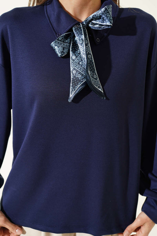Sweatshirt mit Schalkragen in Parlamentblau