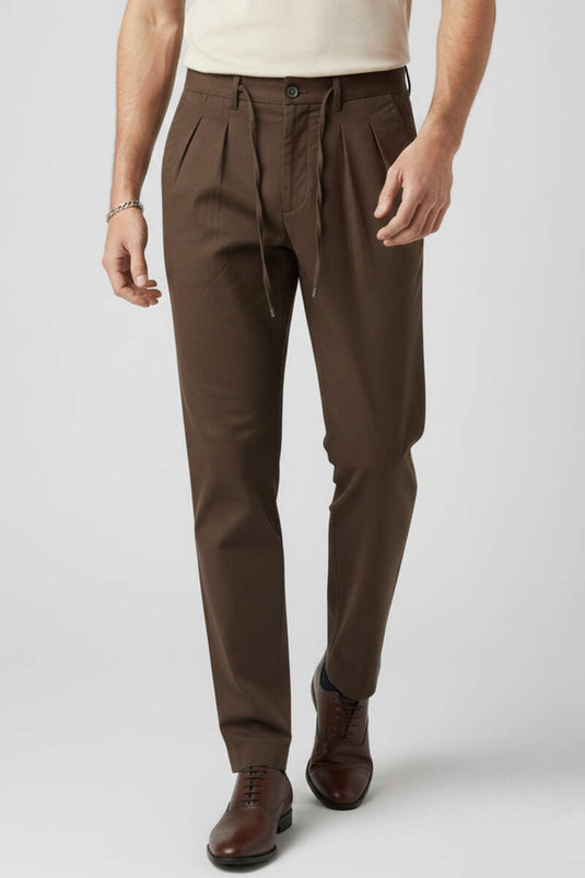 بنطلون رجالي من قماش الجبردين برباط، بني اللون