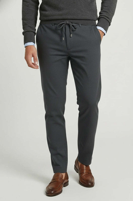 بنطال رياضي برباط من قماش الجاباردين رمادي داكن