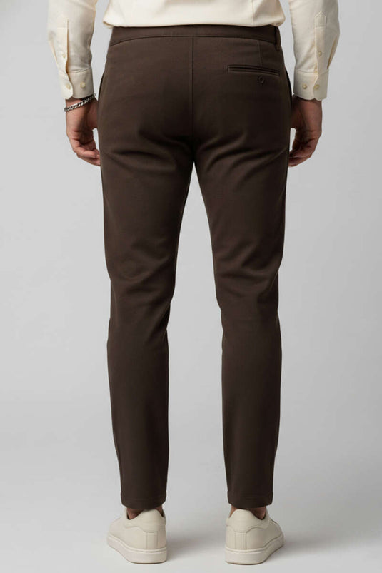 Pantaloni da uomo in gabardine con coulisse in vita Marrone