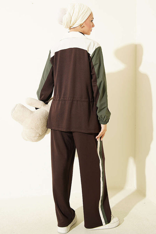 Completo In Maglia Con Cintura In Caffè