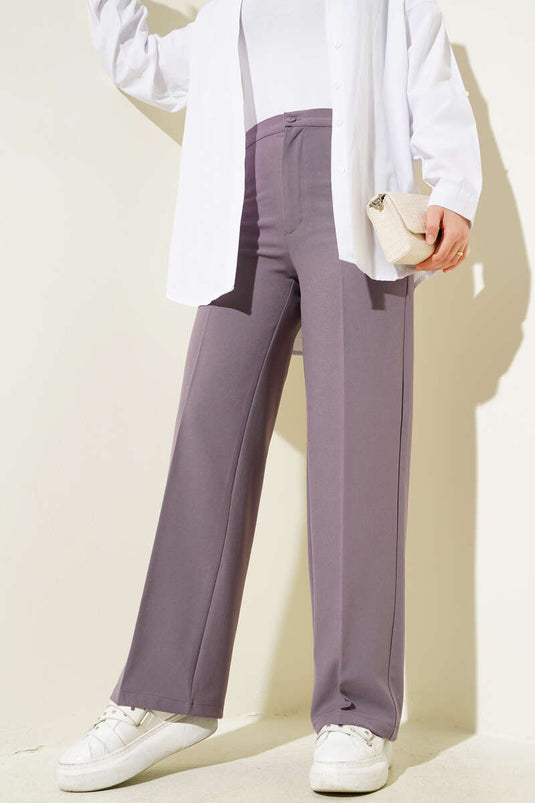 Pantalon large boutonné en tissu lilas