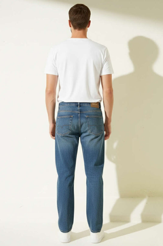 بنطال جينز رجالي بقصة ساق واسعة بلون بني تينت