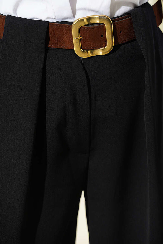 Schwarze Stoffhose mit weitem Falten-Detail