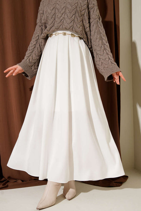Jupe en satin blanche à larges plis