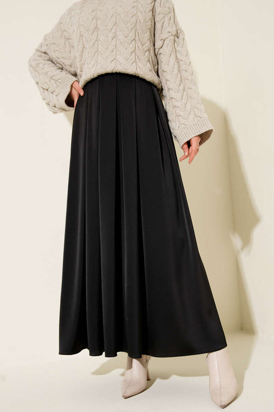 Geniş Pileli Saten Etek Siyah