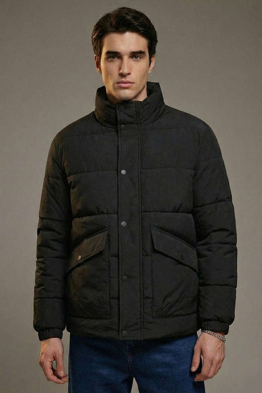 معطف رجالي مبطن بغطاء رأس قابل للإخفاء أسود