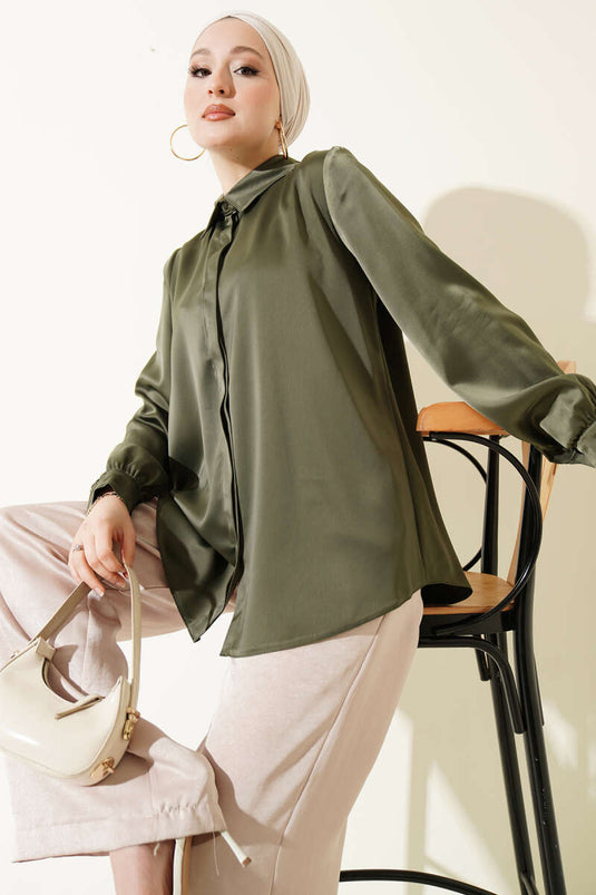 Chemise basique en satin kaki à boutons cachés