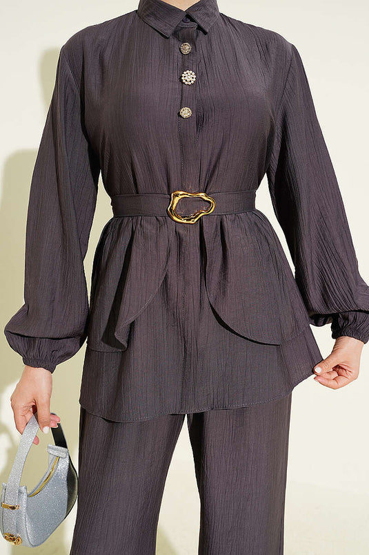 Ensemble tunique à ceinture avec boutons cachés, couleur fumée