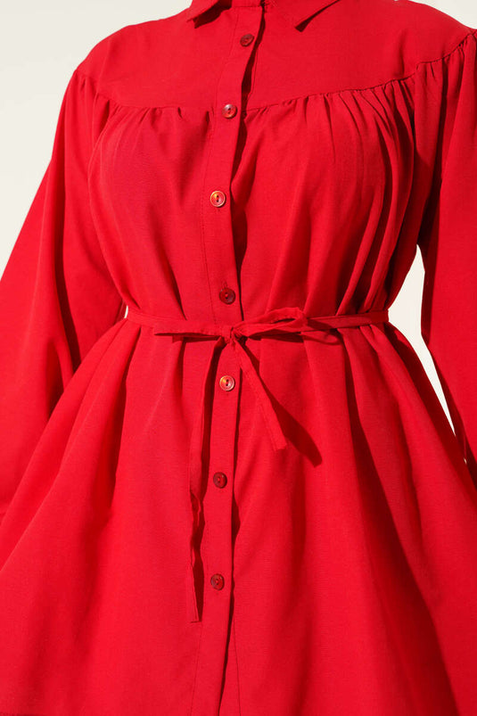 قميص أحمر بكسرات عند الصدر